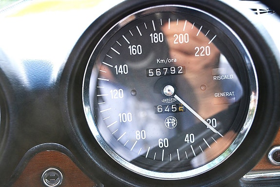 Alfa Romeo 1750 GT 19 of 25