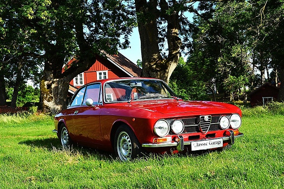 Alfa Romeo 1750 GT 4 of 5