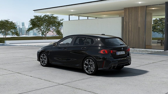 BMW 120 2 of 13