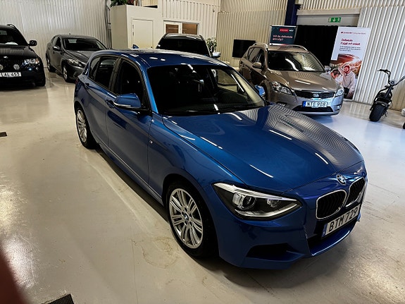 BMW 118d 2 of 5