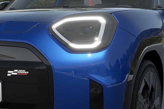MINI Aceman E 8 of 13