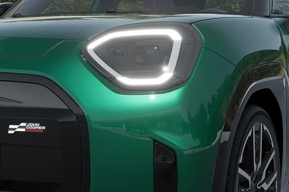 MINI Aceman E 11 of 13