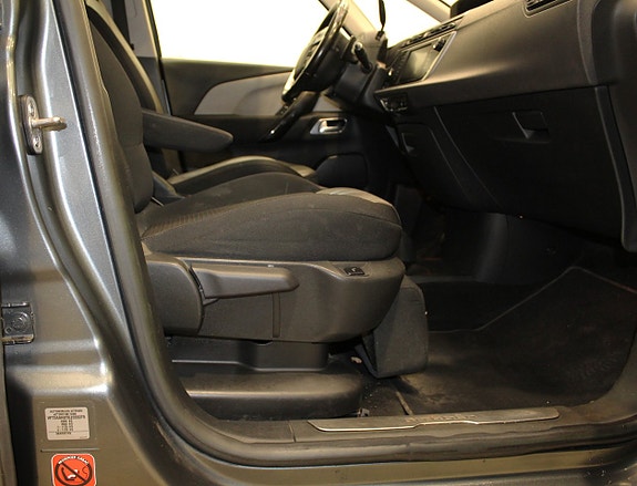 Citroen Grand C4 Picasso 14 of 18