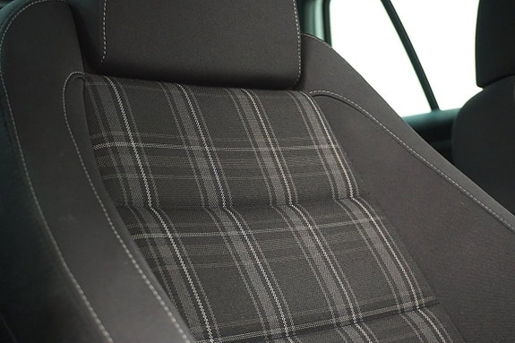 Volkswagen Golf I 19 of 30