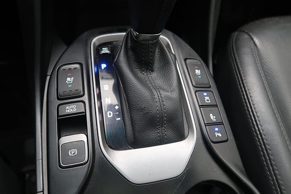Hyundai Grand Santa Fe 12 of 16