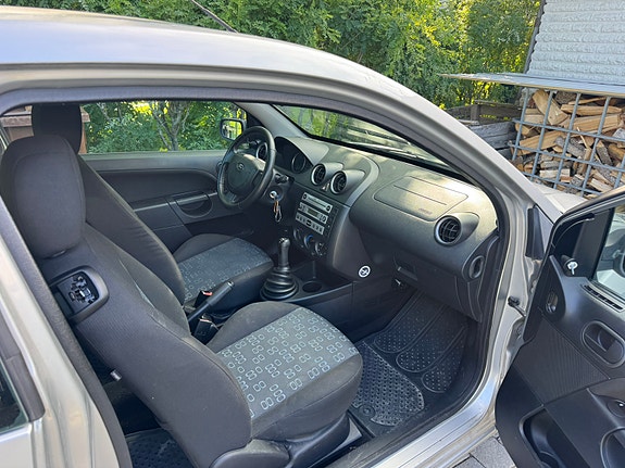 Ford Fiesta 5 of 5