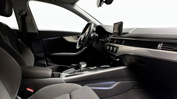 Audi A4 3 of 12