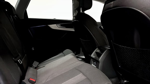 Audi A4 5 of 12