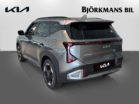 Kia Seltos 6 of 16