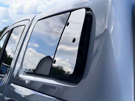 Volkswagen Amarok 12 of 28
