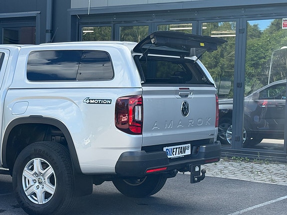 Volkswagen Amarok 8 of 28