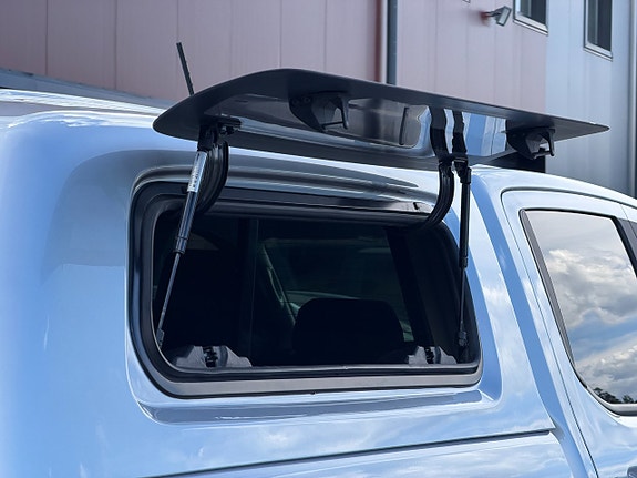 Volkswagen Amarok 11 of 28