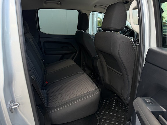 Volkswagen Amarok 20 of 28