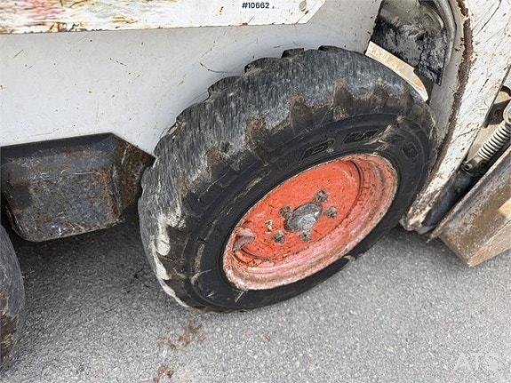 Kompaktlastare Bobcat 463 med redskap 20 of 24