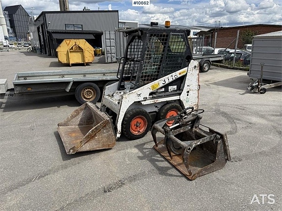 Kompaktlastare Bobcat 463 med redskap 4 of 5