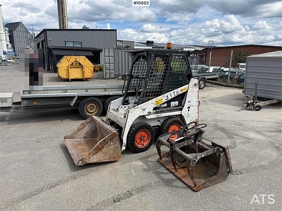 Kompaktlastare Bobcat 463 med redskap 7 of 24
