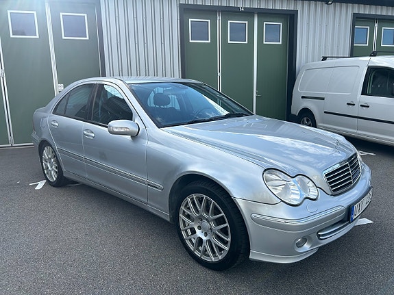 Mercedes-Benz C180 5 of 5