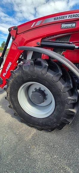 Massey Ferguson 8 S 9 of 17