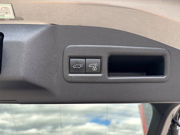 Subaru Solterra 10 of 23