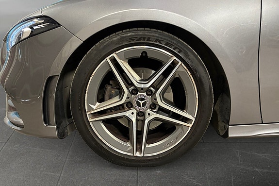 Mercedes-Benz A200 15 of 16