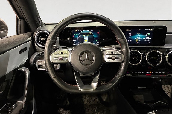 Mercedes-Benz A200 13 of 16