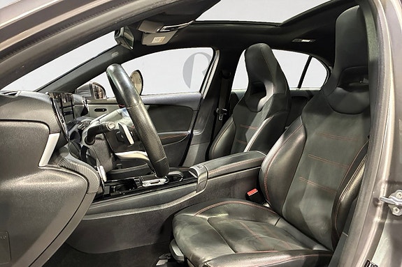 Mercedes-Benz A200 3 of 5