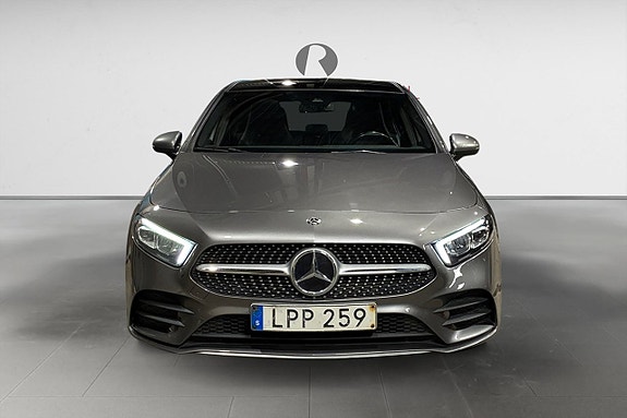 Mercedes-Benz A200 10 of 16