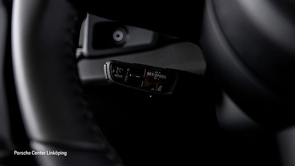 Porsche Cayenne 20 of 27