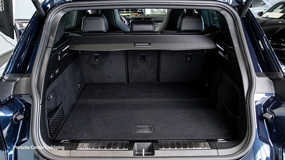 Porsche Cayenne 27 of 27