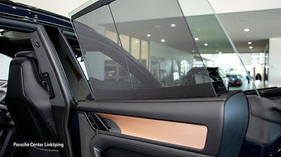 Porsche Cayenne 24 of 27