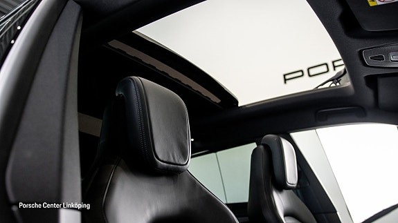 Porsche Cayenne 25 of 27