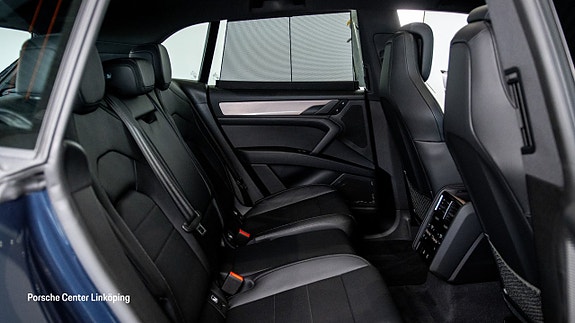 Porsche Cayenne 23 of 27