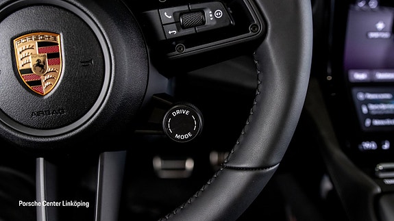 Porsche Cayenne 19 of 27