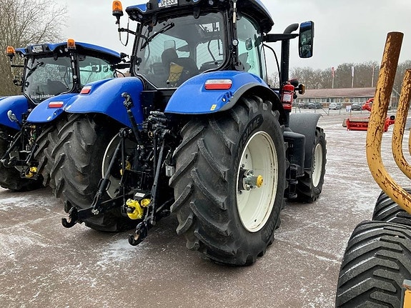New Holland T7.230 AC 4 of 8