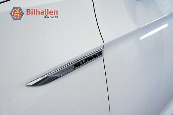 Volkswagen Passat Alltrack 4 of 5