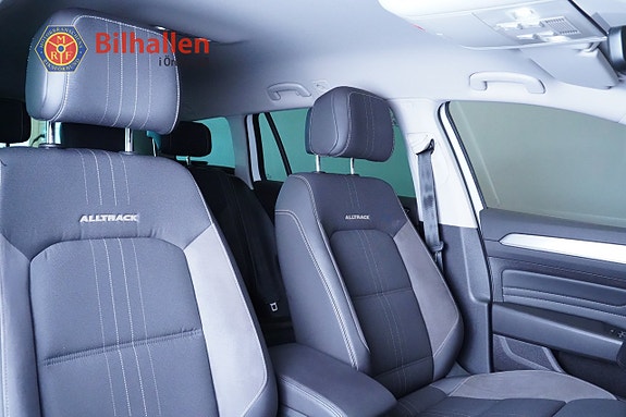 Volkswagen Passat Alltrack 11 of 26