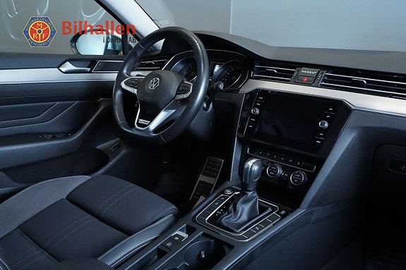 Volkswagen Passat Alltrack 13 of 26