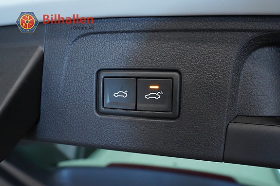 Volkswagen Passat Alltrack 9 of 26