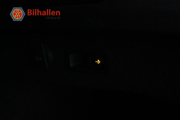 Volkswagen Passat Alltrack 10 of 26