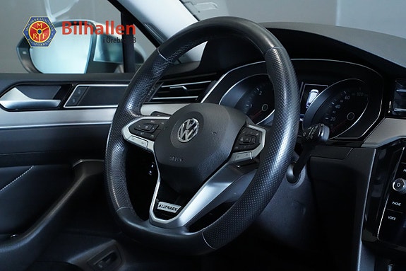 Volkswagen Passat Alltrack 14 of 26