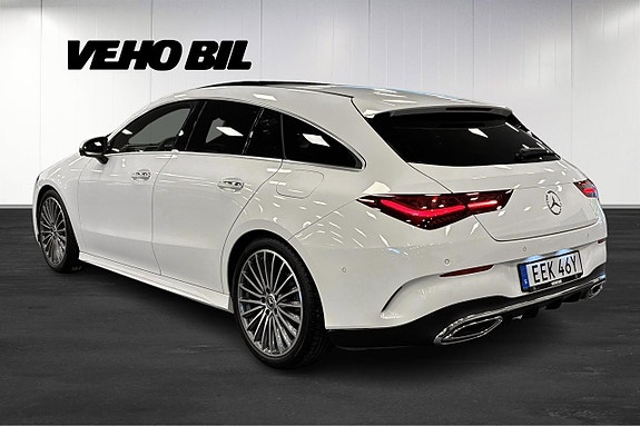 Mercedes-Benz CLA200 4 of 5