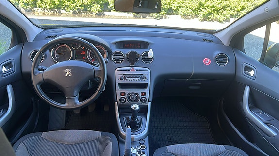 Peugeot 308 5 of 5