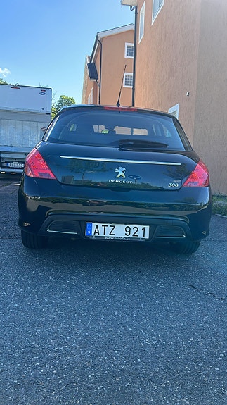 Peugeot 308 3 of 5