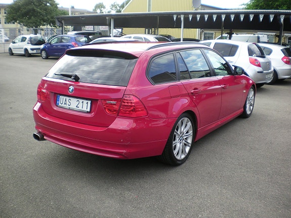 BMW 318d 9 of 11