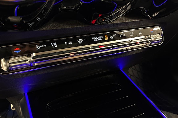 Mercedes-Benz GLB200 20 of 30