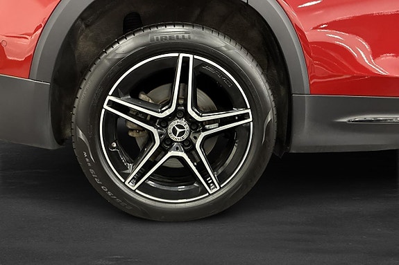 Mercedes-Benz GLB200 11 of 30