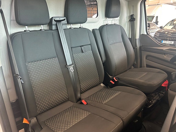Ford Transit Custom 11 of 14