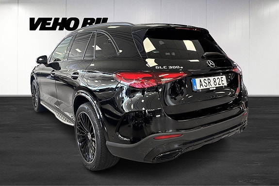 Mercedes-Benz GLC300 e 4 of 5