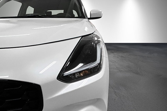 Suzuki Swift 13 of 30