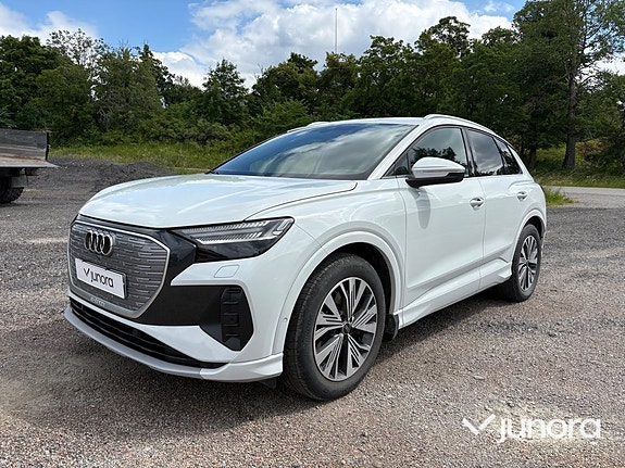 Audi Q4 e-tron 2 of 5